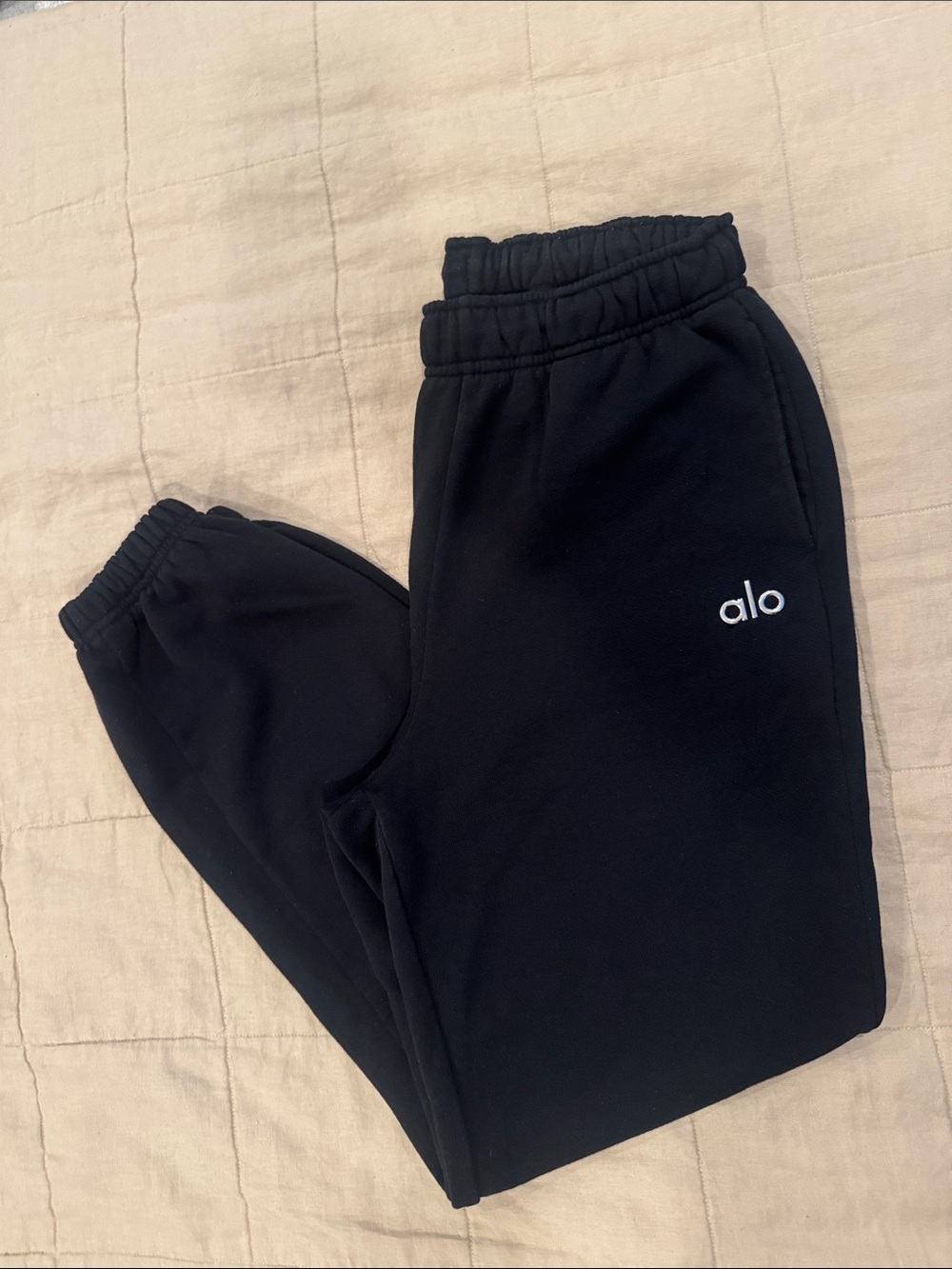 Alo Yoga Accolade Jogger Sweatpant - Black- XS - Picture 6 of 11